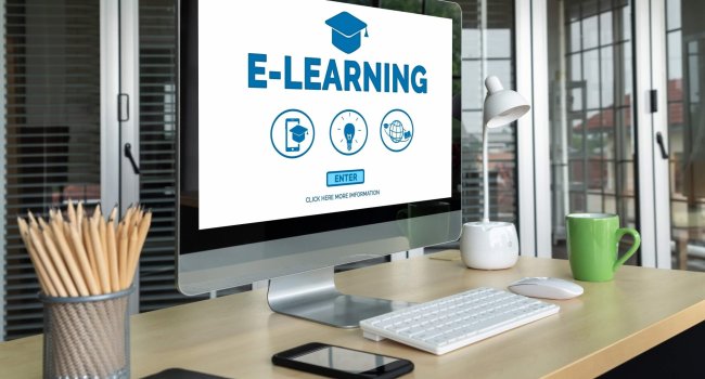 e-learning-education-ligne-pour-concept-etudiants-universites